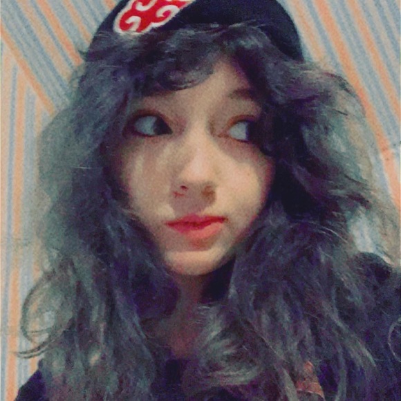 Meet your Posher, Kayla - Picture 1 of 1